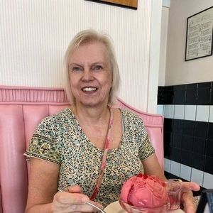 Meet your Posher, Donna